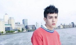 娱乐圈爆料曾舜晞恋情,甜蜜互动引粉丝热议